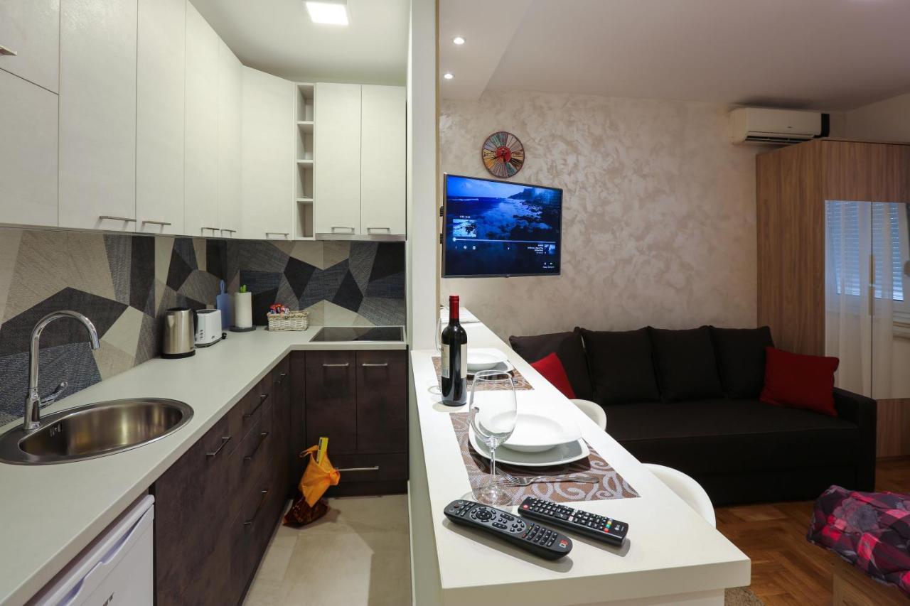 Apartment Promenada 30 Нови-Сад Экстерьер фото